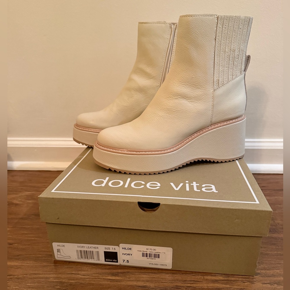 NEW Dolce Vita Ivory Leather Women's Boots 7.5